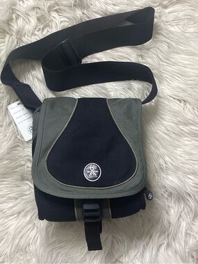 Crumpler Camera Bag Sporty Guy 2.8 4”x8”x10”